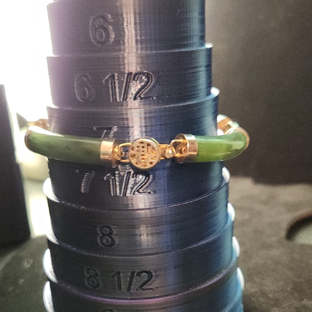 Green Bracelet - Picture 2 of 3